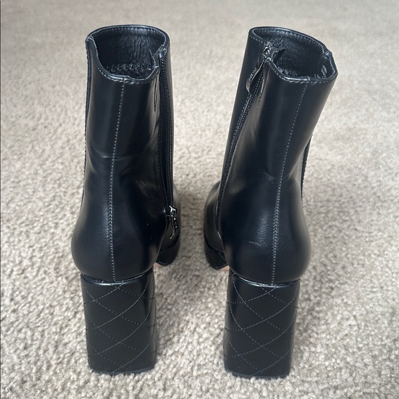 Michael Shannon Black Heeled Boots - Picture 4 of 6